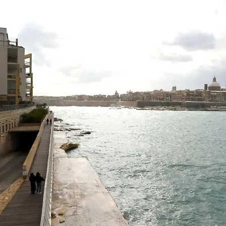 Red Malta - Tigne Point Sea View Apartment *