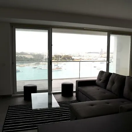 Red Malta - Tigne Point Sea View Apartment Sliema